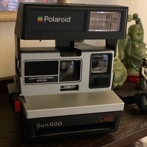 ❌SOLD❌Polaroid Sun600